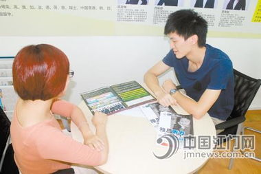 自费出国留学中介机构的转型之路 从信息中介到留学专家